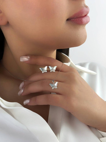 نیم ست مینیمال طرح پروانه بدون زنجیر