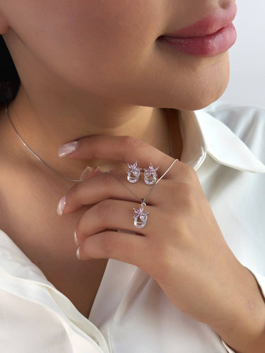 نیم ست مینیمال طرح گل بسیار زیبا (بدون زنجیر)